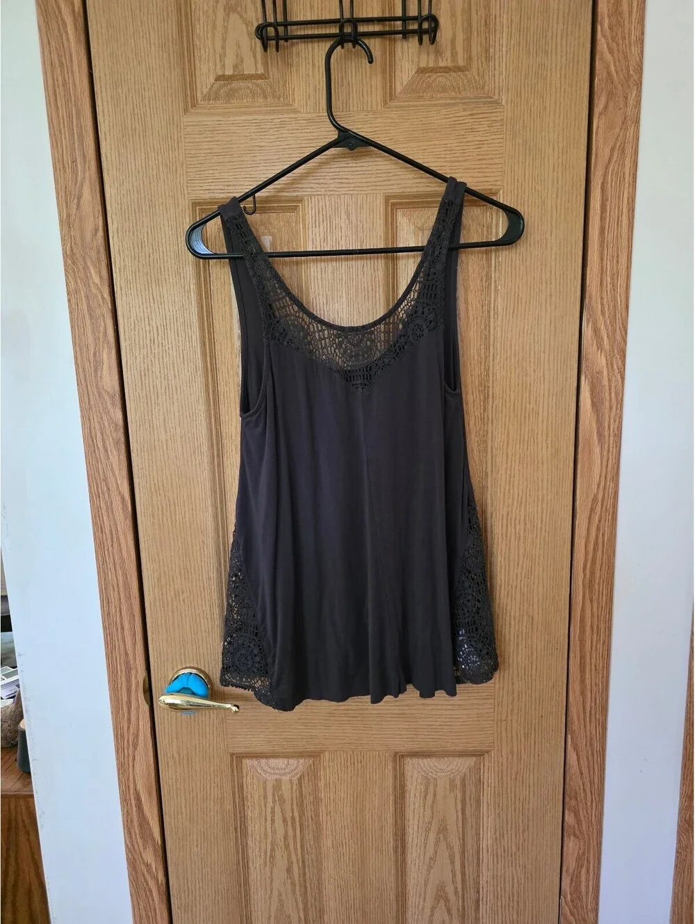 AEO Soft & Sexy Gray Crochet Lace Tank Top Women’s